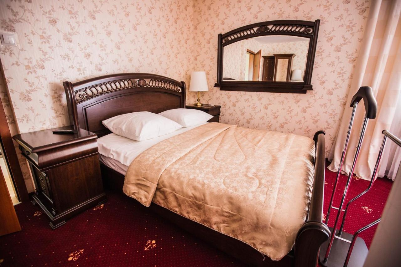 Orion Hotel Parczew Kültér fotó